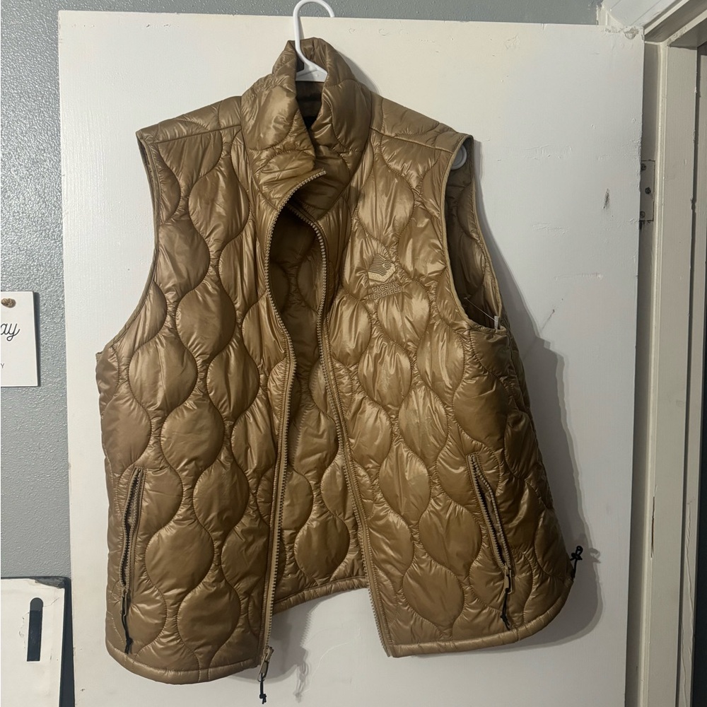PacSun Research Vest